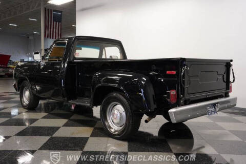 1977 Dodge D100 Pickup