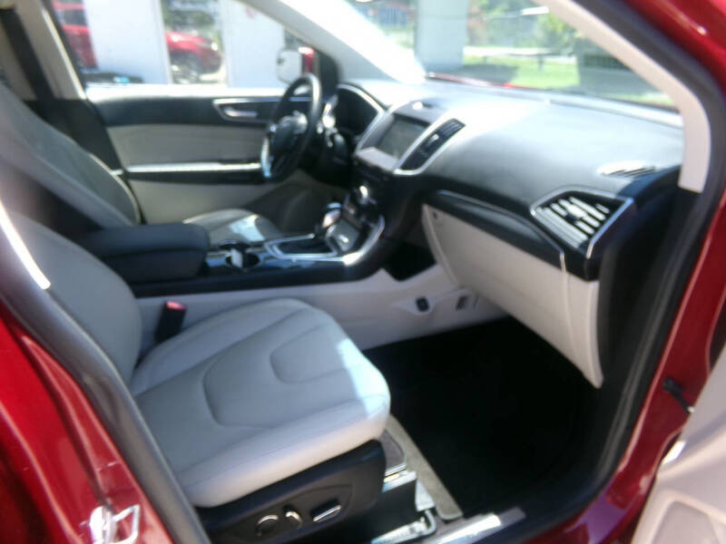 2017 Ford Edge Titanium