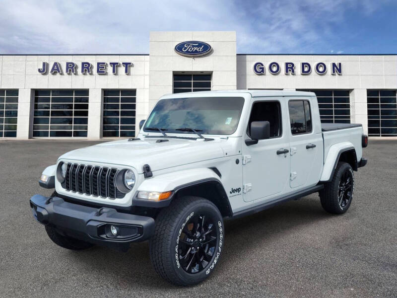 2025 Jeep Gladiator NightHawk