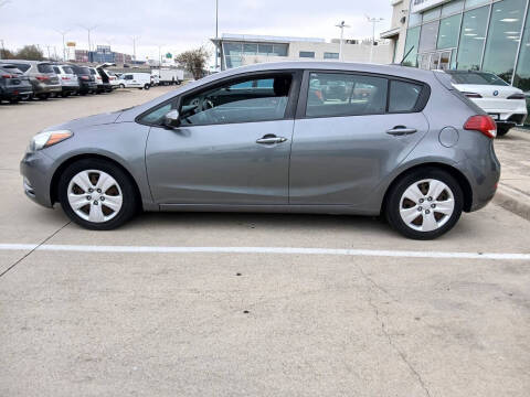2016 Kia Forte5 LX