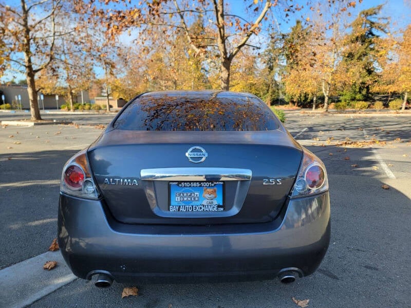 2011 Nissan Altima S photo 6