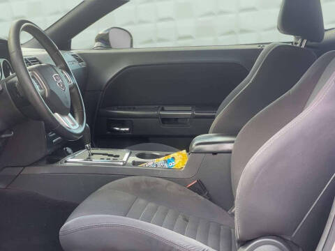 2014 Dodge Challenger SXT