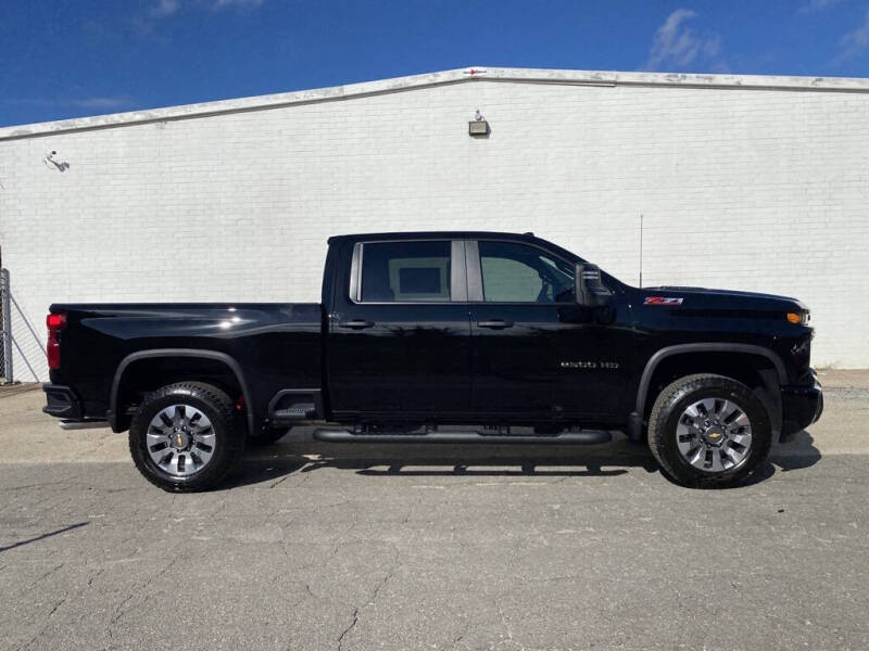 2026 Chevrolet Silverado 2500HD Custom's photo