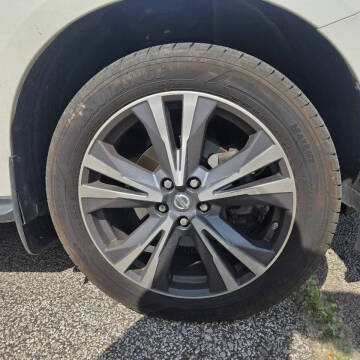 2017 Nissan Pathfinder Platinum