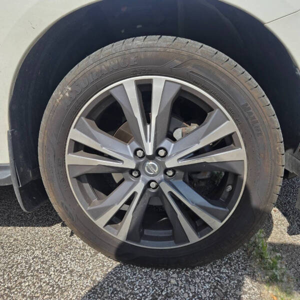 2017 Nissan Pathfinder Platinum