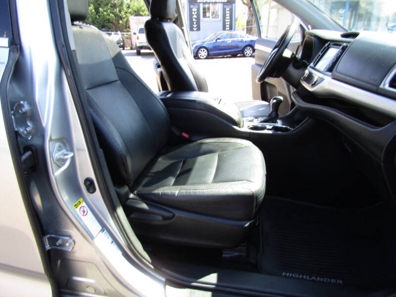 2015 Toyota Highlander XLE - Photo 19