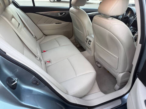 2015 Infiniti Q50 Premium