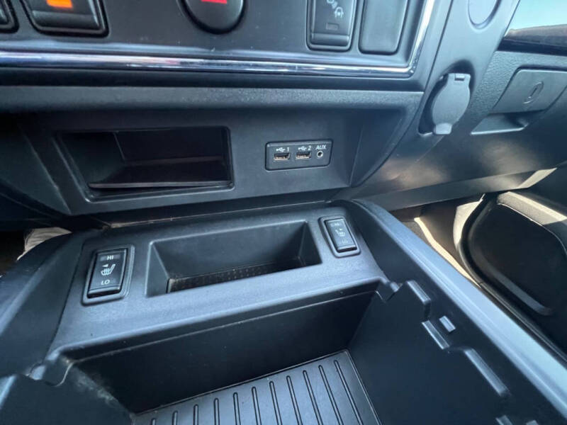 2019 Nissan Titan SV