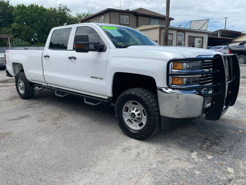 2015 Chevrolet Silverado 2500HD for sale at Fernando's Auto Sales LLC. in Dallas TX