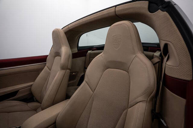 2021 Porsche 911 Targa 4S Heritage Design Edition