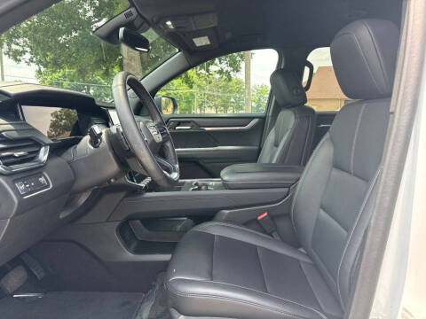 2024 GMC Acadia Elevation