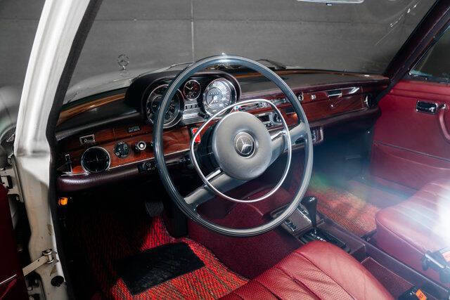 1973 Mercedes-Benz 280-Class