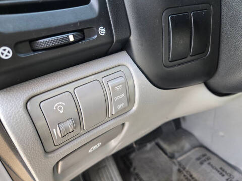 2007 Hyundai Entourage GLS