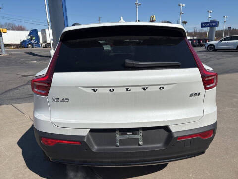 2026 Volvo XC40 B5 Plus