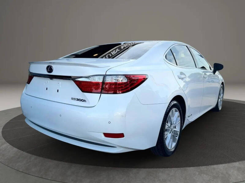 2013 Lexus ES 300h