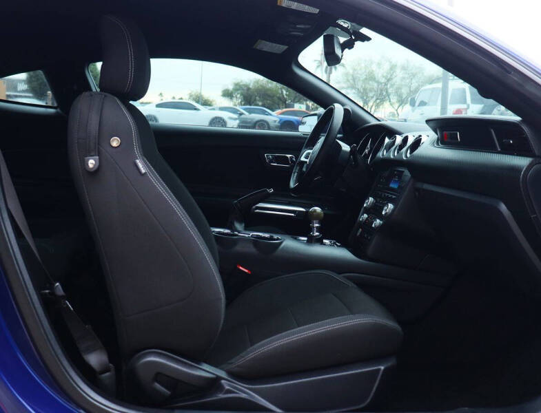 2015 Ford Mustang V6