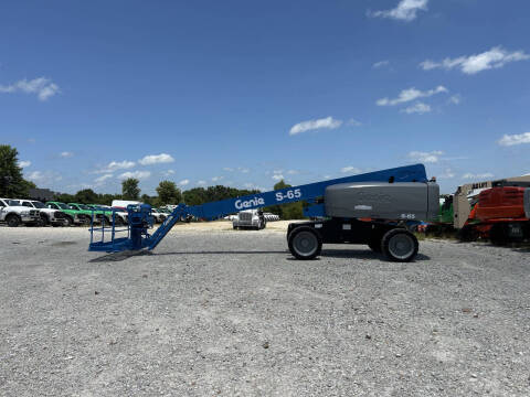 2017 Genie 65' Manlift