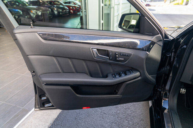 2012 Mercedes-Benz E-Class 11