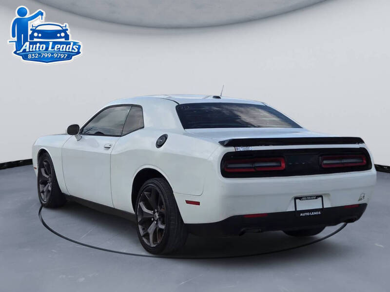 2015 Dodge Challenger SXT