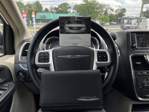 2014 Chrysler Town and Country Touring
