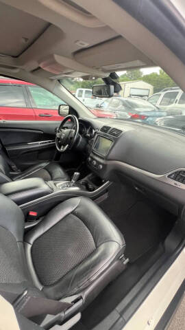 2020 Dodge Journey Crossroad