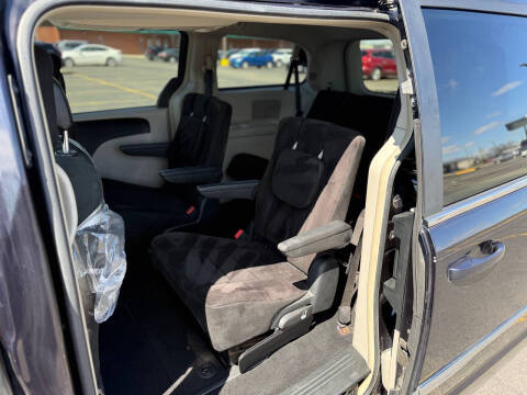2011 Chrysler Town and Country Touring