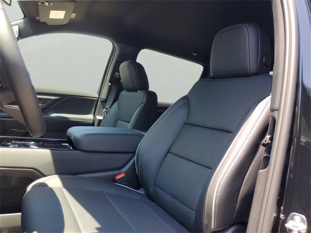 2025 Chevrolet Silverado EV LT