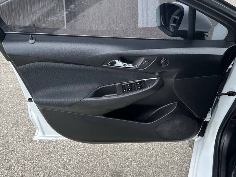 2017 Chevrolet Cruze LT Auto