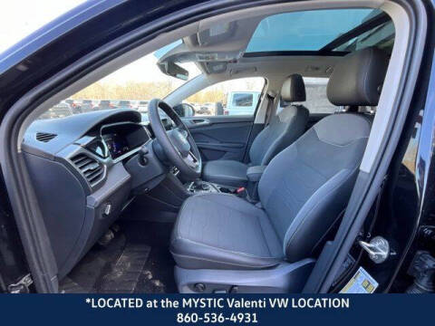 2025 Volkswagen Taos SE Black 4Motion