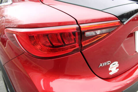 2017 Infiniti QX30 Premium