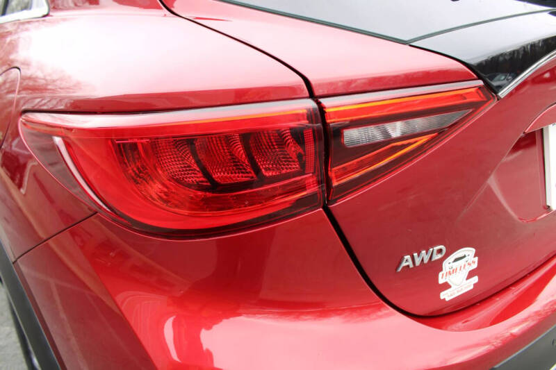 2017 Infiniti QX30 Premium