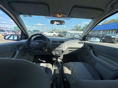 2005 Ford Focus ZX4 SE