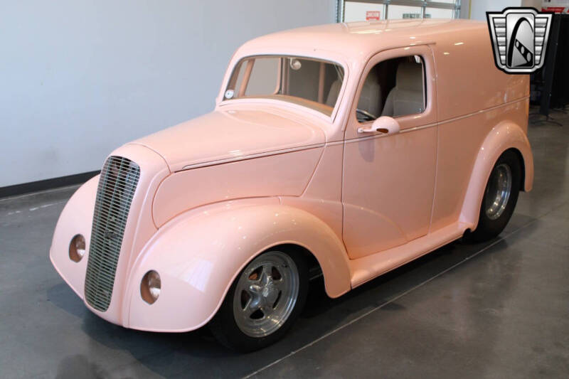 1950 Ford Anglia Thames