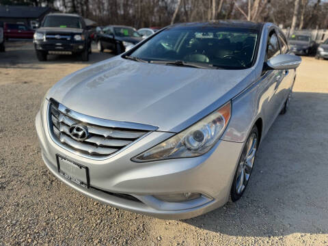 2012 Hyundai Sonata for sale at Northwoods Auto & Truck Sales in Machesney Park IL