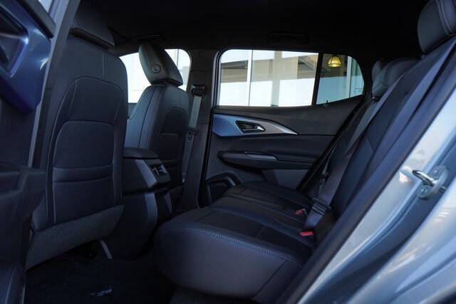 2025 Chevrolet Equinox EV LT 2