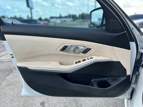 2022 BMW 3 Series 330e