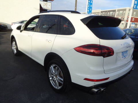 2016 Porsche Cayenne S