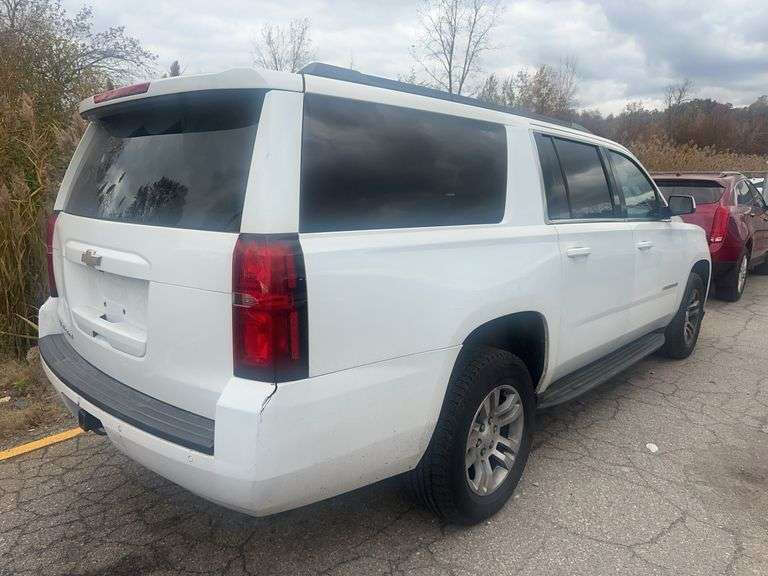 2018 Chevrolet Suburban LS