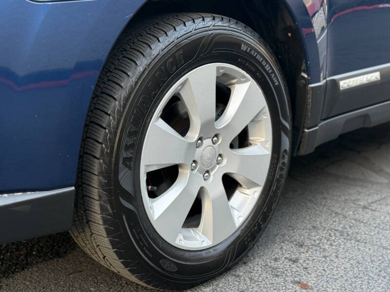 2011 Subaru Outback 2.5i Premium