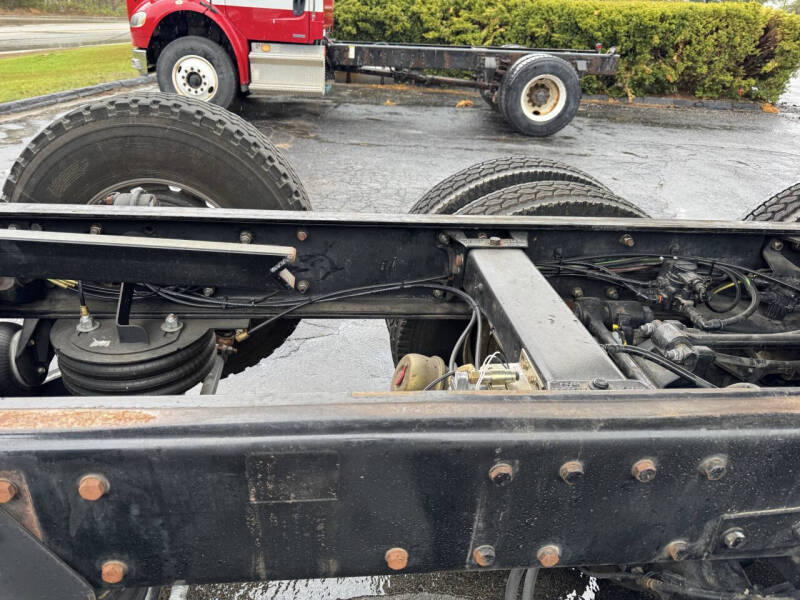 2021 Peterbilt 567