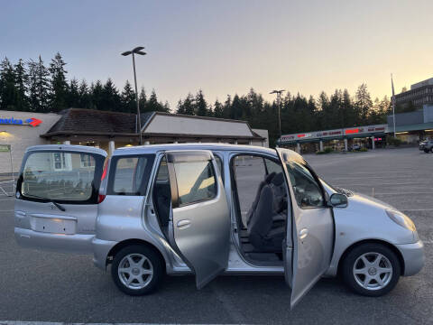 2000 Toyota Funcargo Yaris