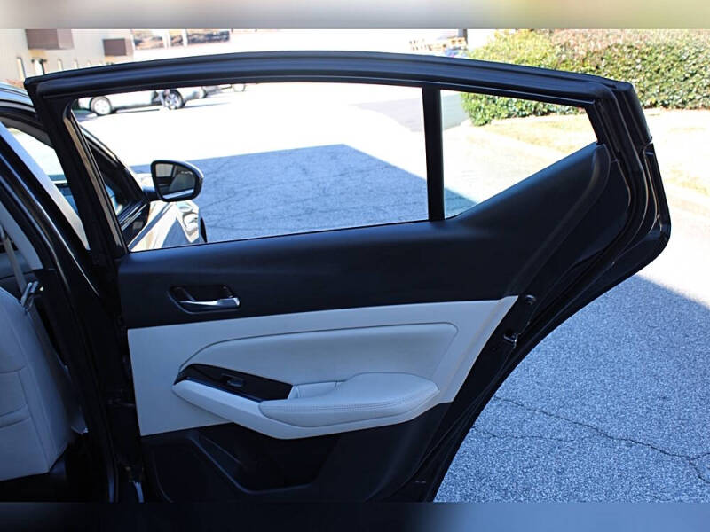 2021 Nissan Altima 2.5 SV