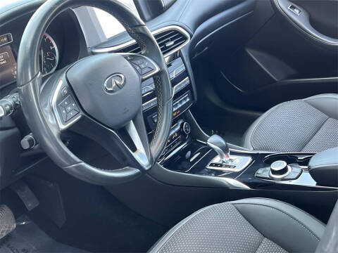 2019 Infiniti QX30 Luxe