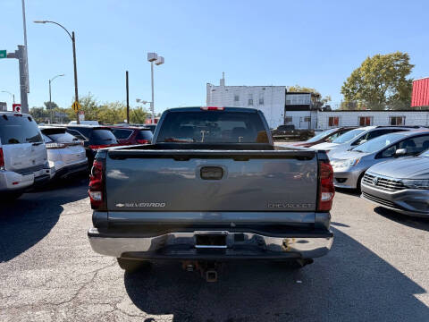 2005 Chevrolet Silverado 1500 Work Truck