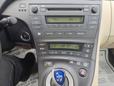 2010 Toyota Prius III