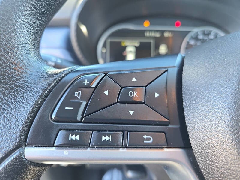 2023 Nissan Versa SV