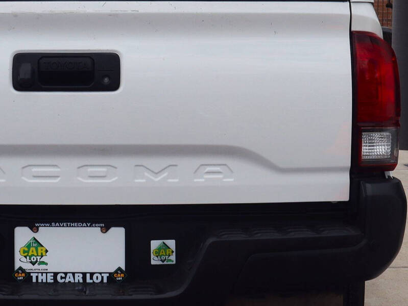 2022 Toyota Tacoma SR