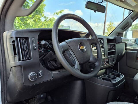2025 Chevrolet Express 2500