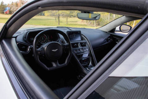 2019 Aston Martin DB11 AMR