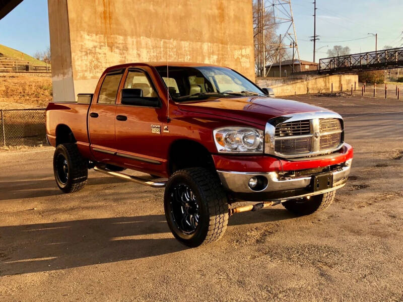 2007 Dodge Ram Pickup 2500 for sale at Marigold Motors, LLC in Pekin IL